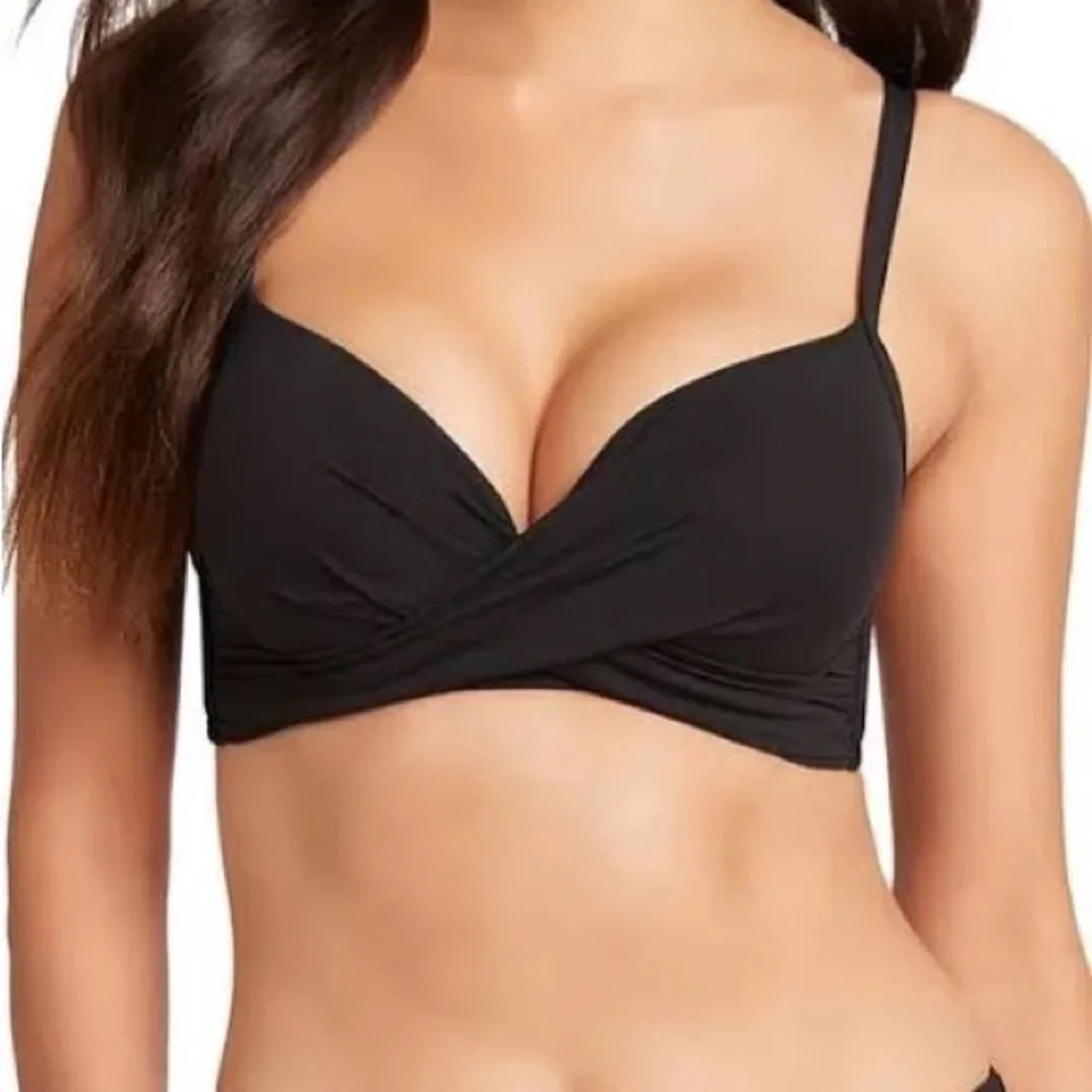 Sea Level Cross Front Molded Underwire Bikini Top in Black - NEW - Size 4